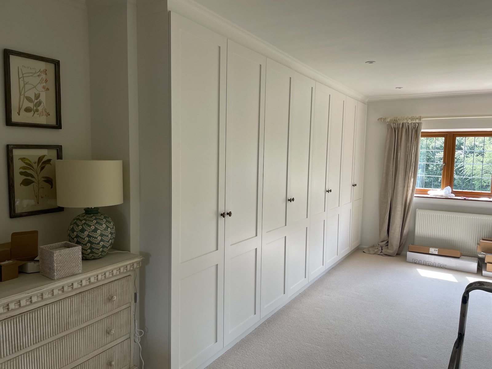 Wardrobe white shaker fitted bedroom chest drawers, made and fitted by Sussex Design Interiors